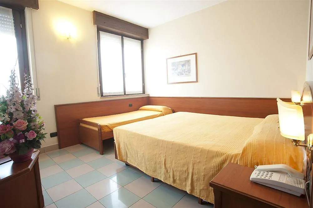 ***  Sempione Hotel Malpensa Casorate Sempione Itálie